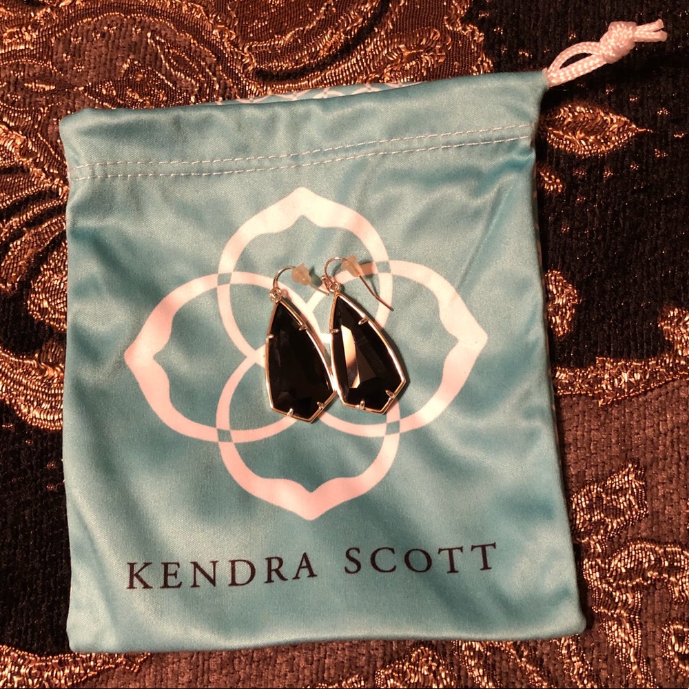 Kendra Scott Carla drop earrings
